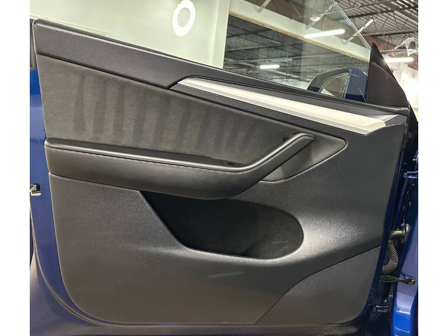 Used 2025 Tesla Model Y Performance image 18