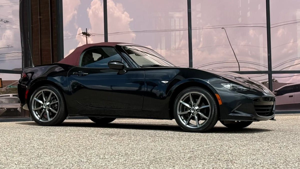 Used 2018 MAZDA MX-5 Miata Grand Touring RWD image 20