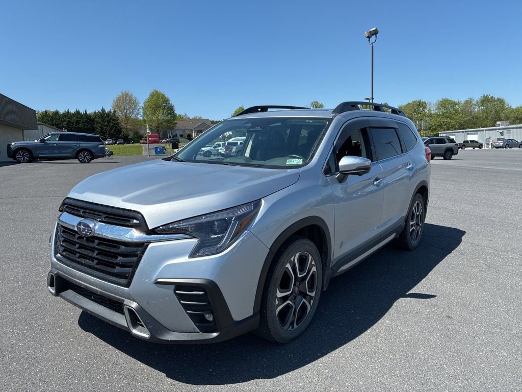 Certified 2023 Subaru Ascent Touring AWD/4WD image 2
