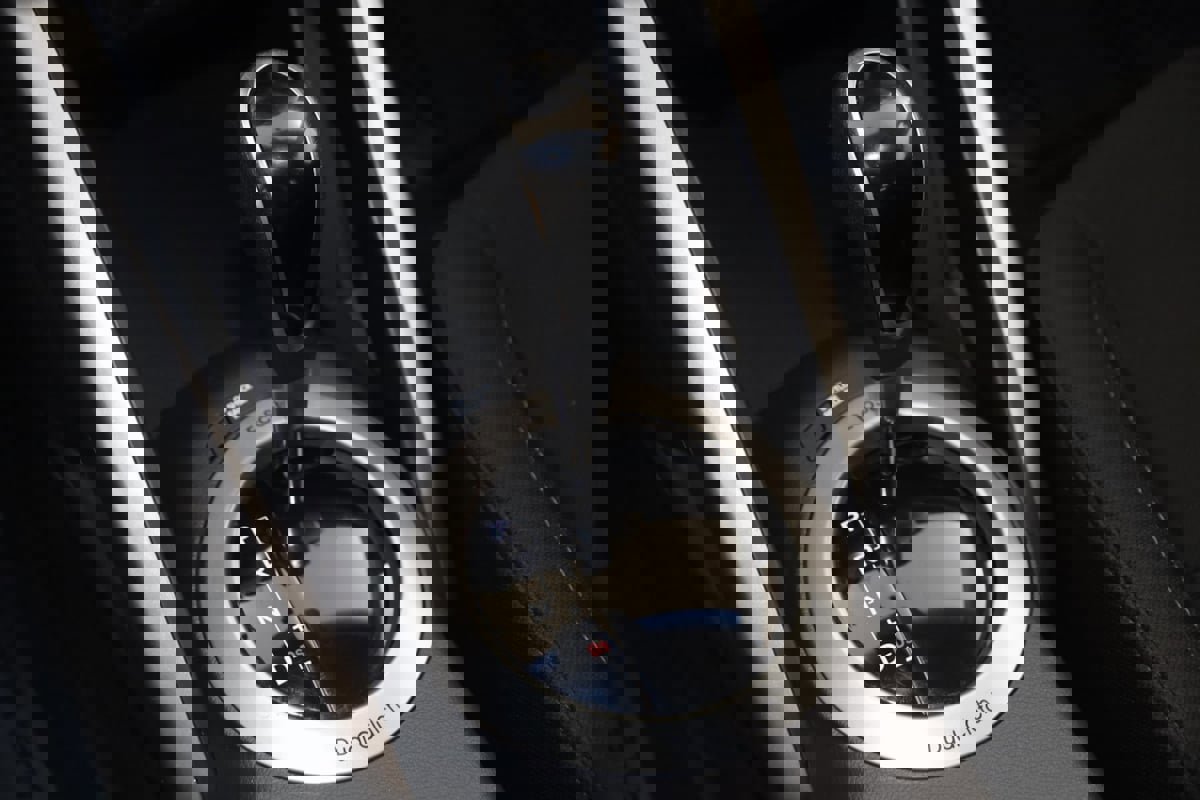 Used 2016 Hyundai Veloster w/ Option Group 02 image 7