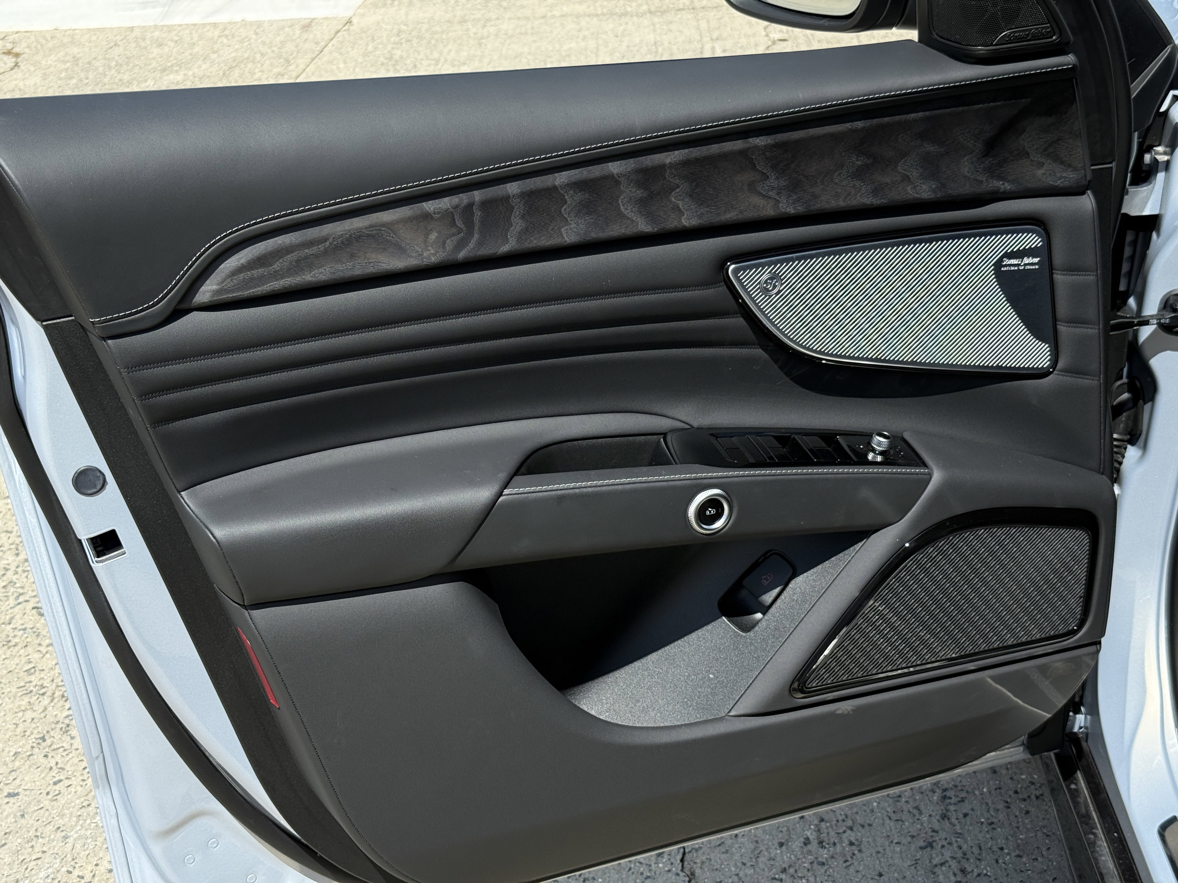 Certified 2025 Maserati Grecale Modena image 12