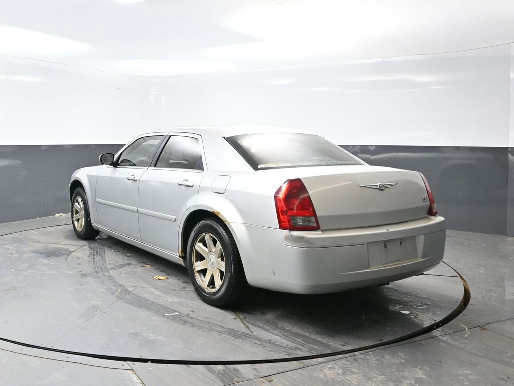 Used 2005 Chrysler 300 Touring w/ Sound Group image 9