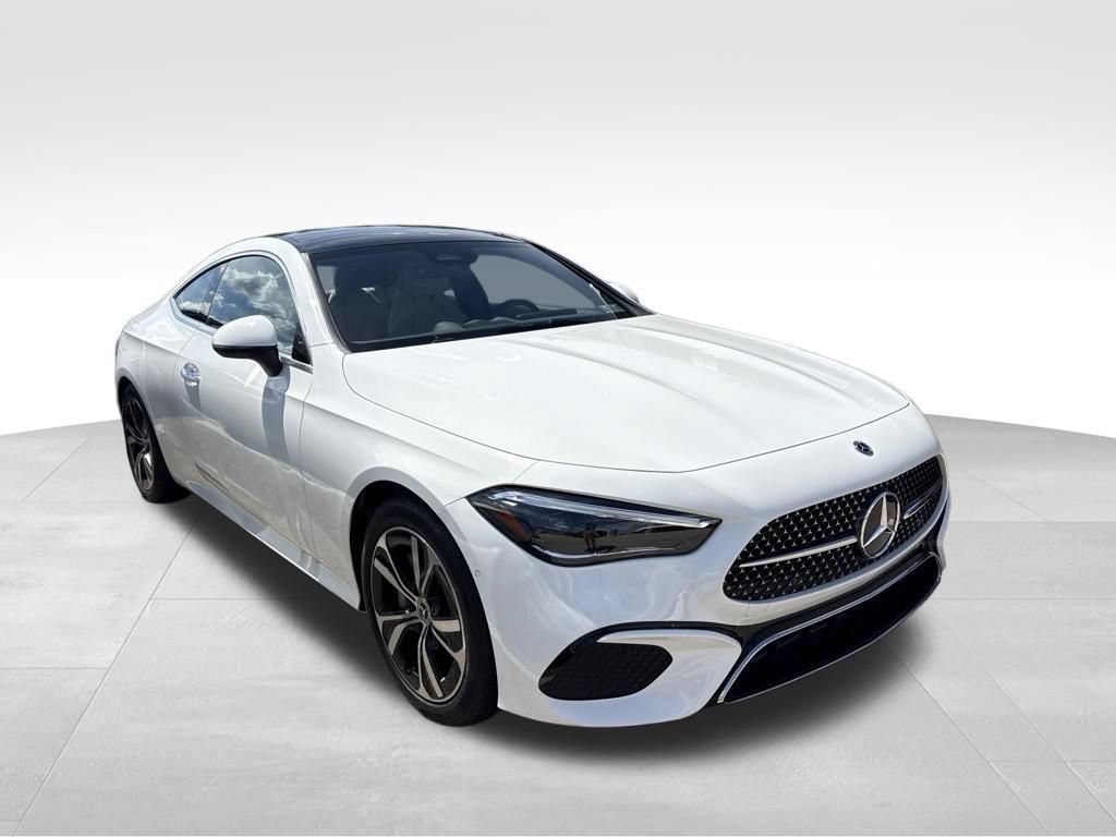 Certified 2026 Mercedes-Benz CLE 300 4MATIC Coupe image 4