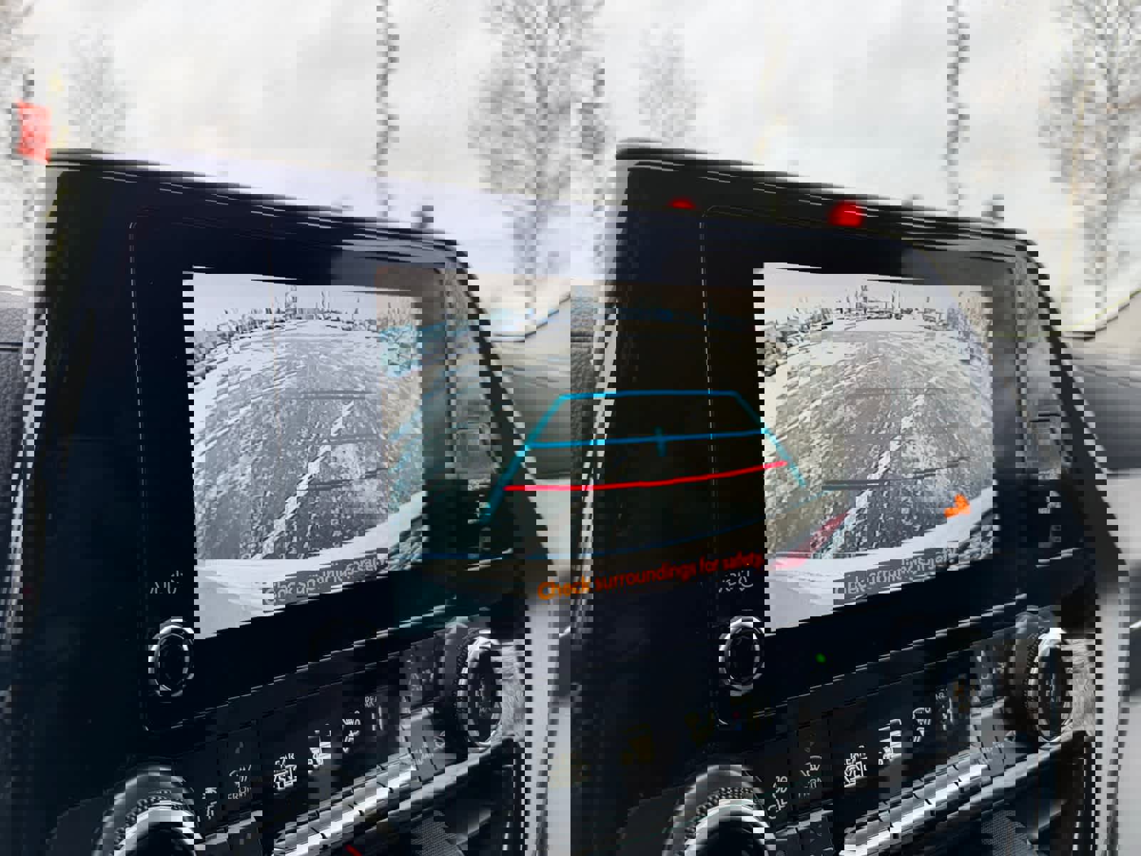 Used 2023 Toyota Highlander LE image 23