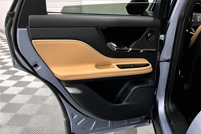 Used 2022 Lincoln Corsair Reserve w/ Luxury Package image 20