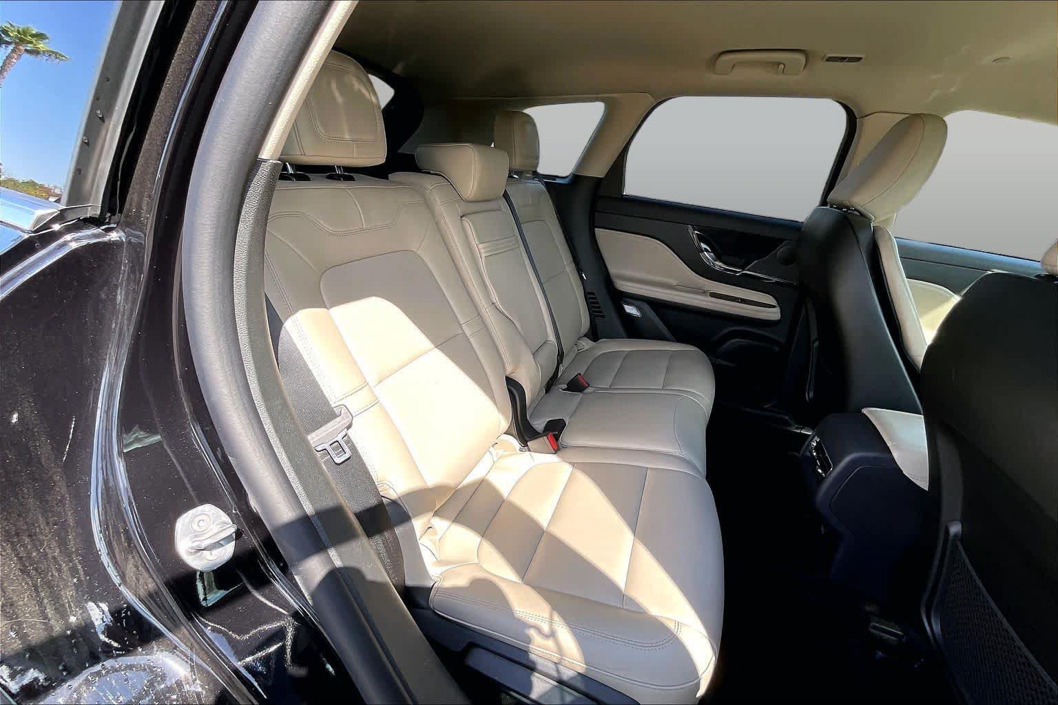 Used 2025 Lincoln Corsair FWD image 18