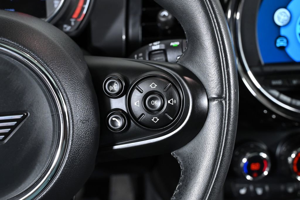 Used 2019 MINI Cooper 2-Door Hardtop w/ Signature Upholstery Package image 12