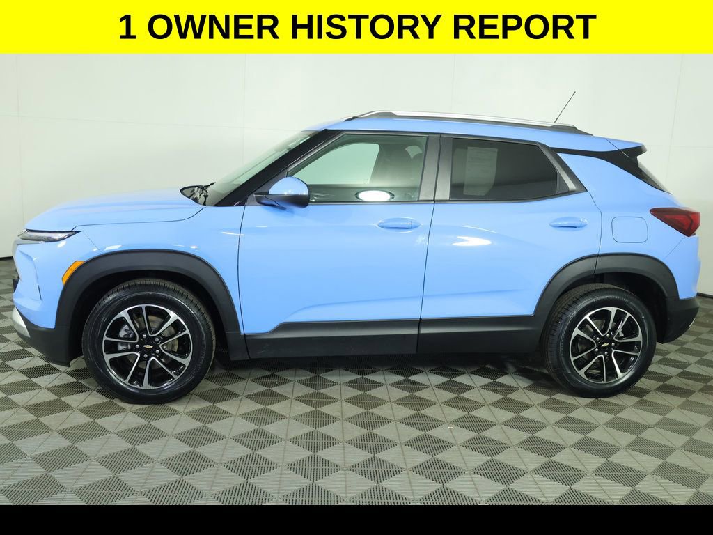 Used 2024 Chevrolet TrailBlazer LT w/ Driver Confidence Package FWD image 3