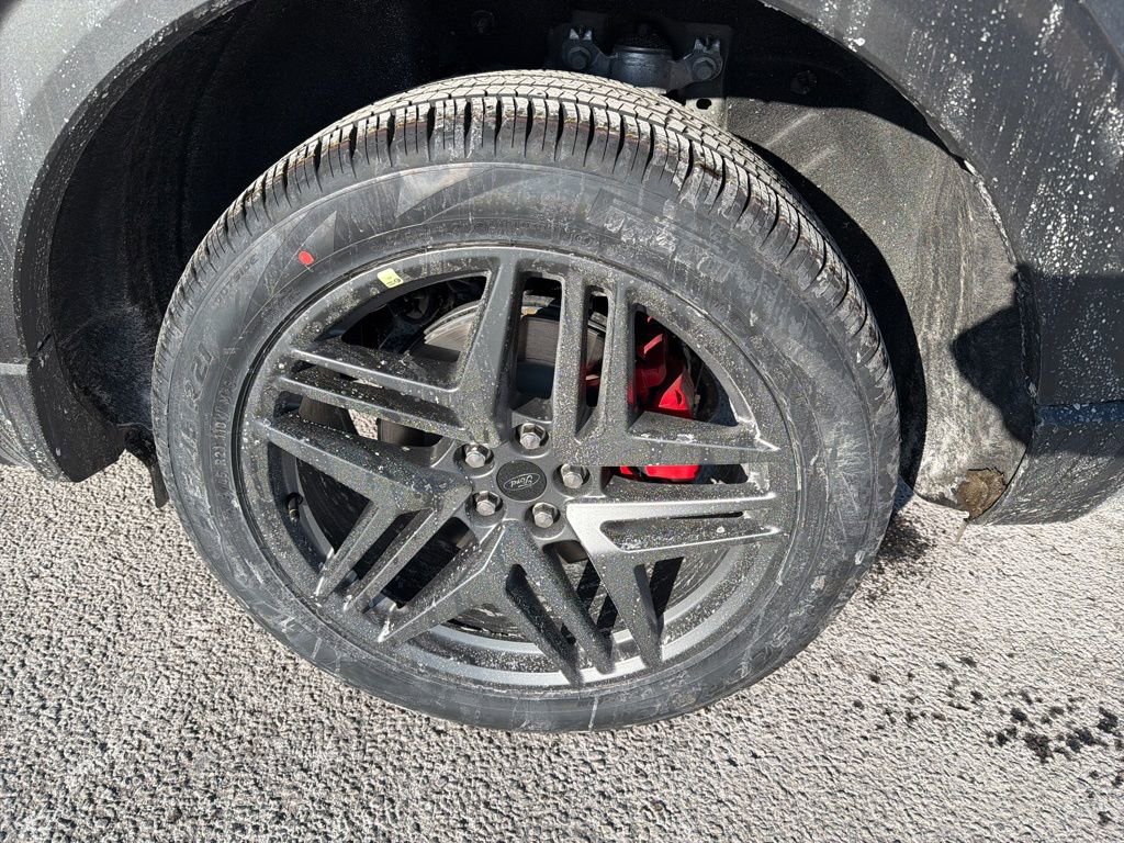 New 2026 Ford Explorer ST-Line w/ ST-Line Street Pack image 13