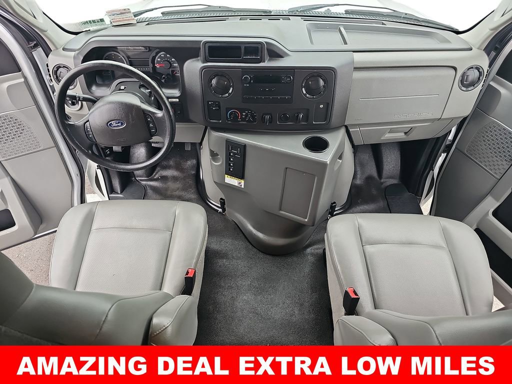 Used 2019 Ford E-450 and Econoline 450 Super Duty w/ Power Windows & Locks Group image 9