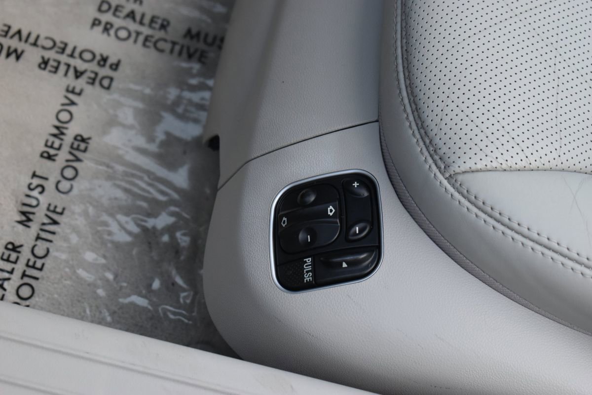 Used 2005 Mercedes-Benz SL 600 image 28