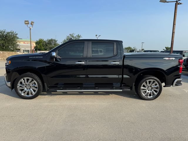 Used 2022 Chevrolet Silverado 1500 LT AWD/4WD image 12