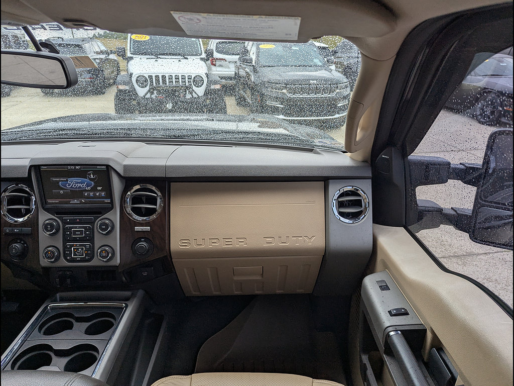 Used 2014 Ford F250 Lariat w/ Lariat Interior Package AWD/4WD image 4