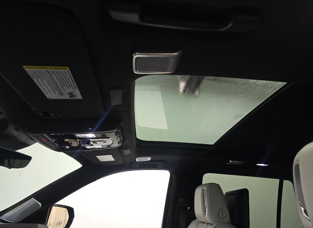 Used 2025 Cadillac Escalade V image 13