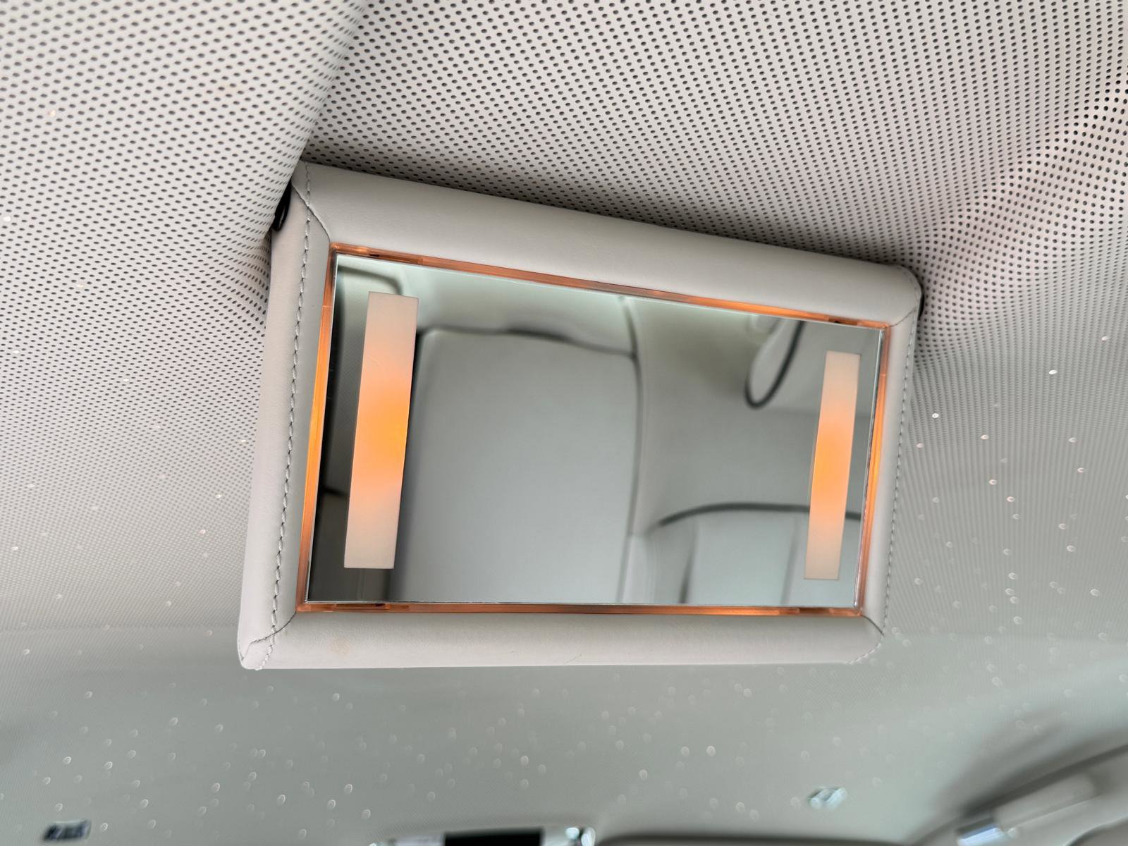 Used 2019 Rolls-Royce Phantom Sedan RWD image 61