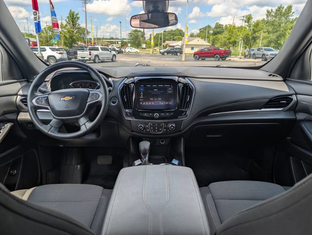Used 2023 Chevrolet Traverse LT FWD image 11