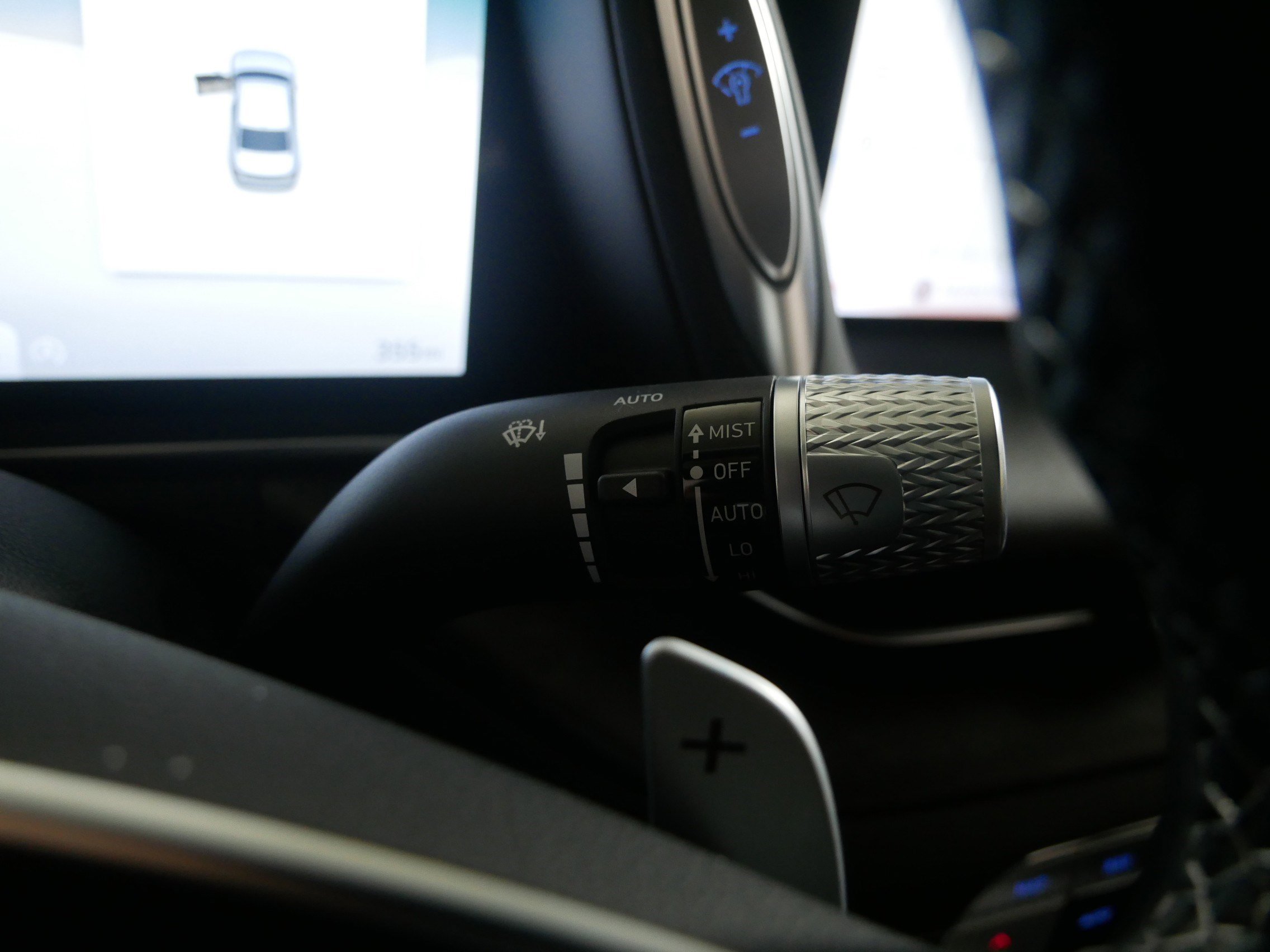 Certified 2025 Genesis G90 3.5T image 32