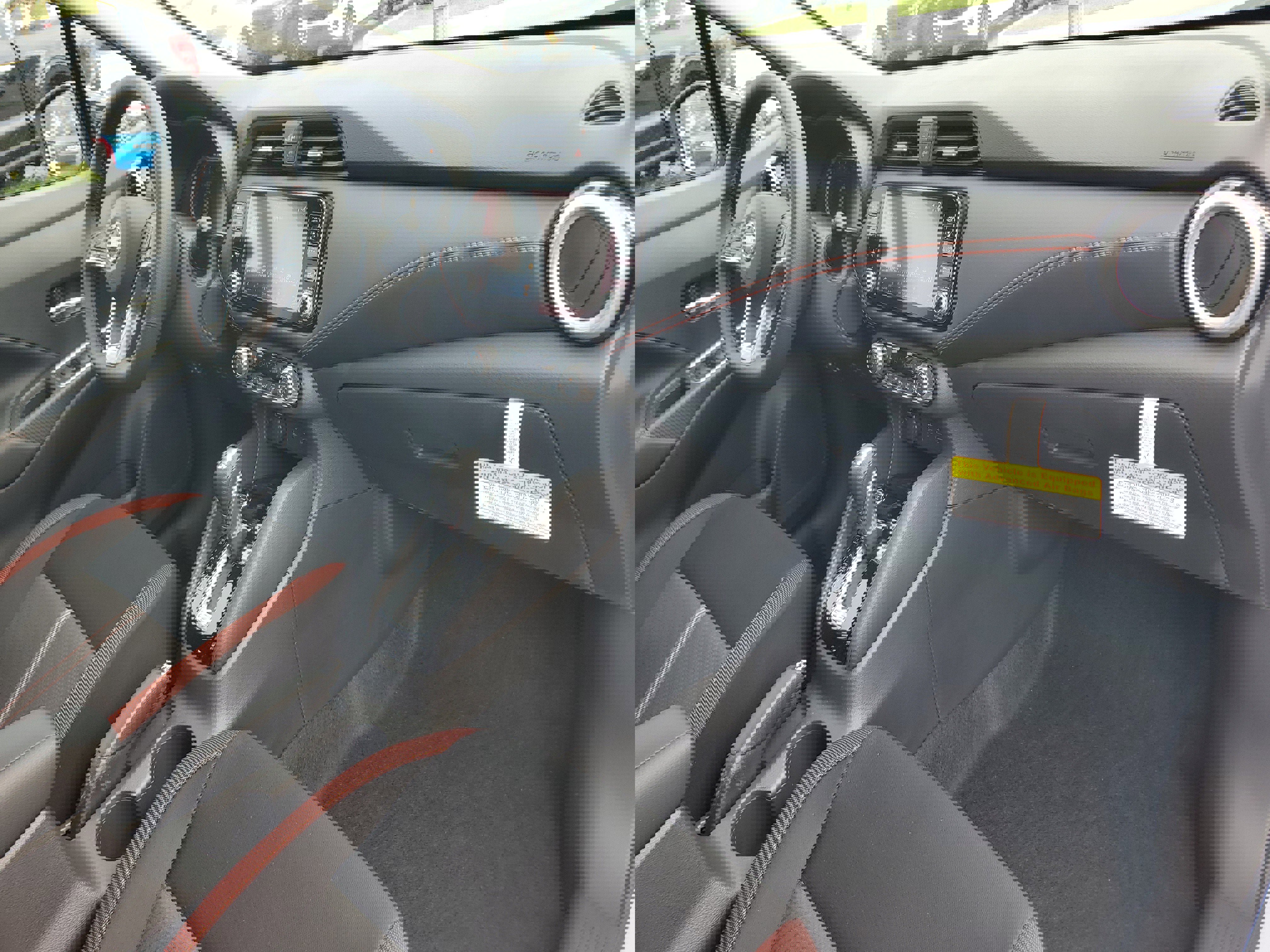 New 2025 Nissan Versa SR w/ Trunk Package image 11