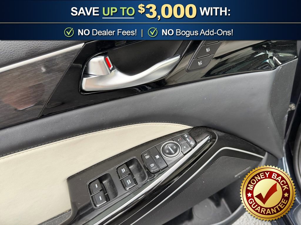 Used 2018 Kia Cadenza Limited image 16