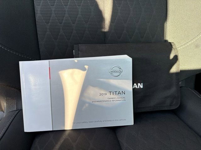 Used 2019 Nissan Titan SV w/ SV Convenience Package image 33
