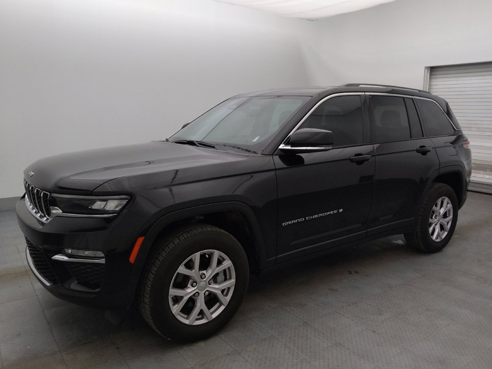 Used 2022 Jeep Grand Cherokee Limited w/ Trailer Tow Prep Group (B) RWD image 2