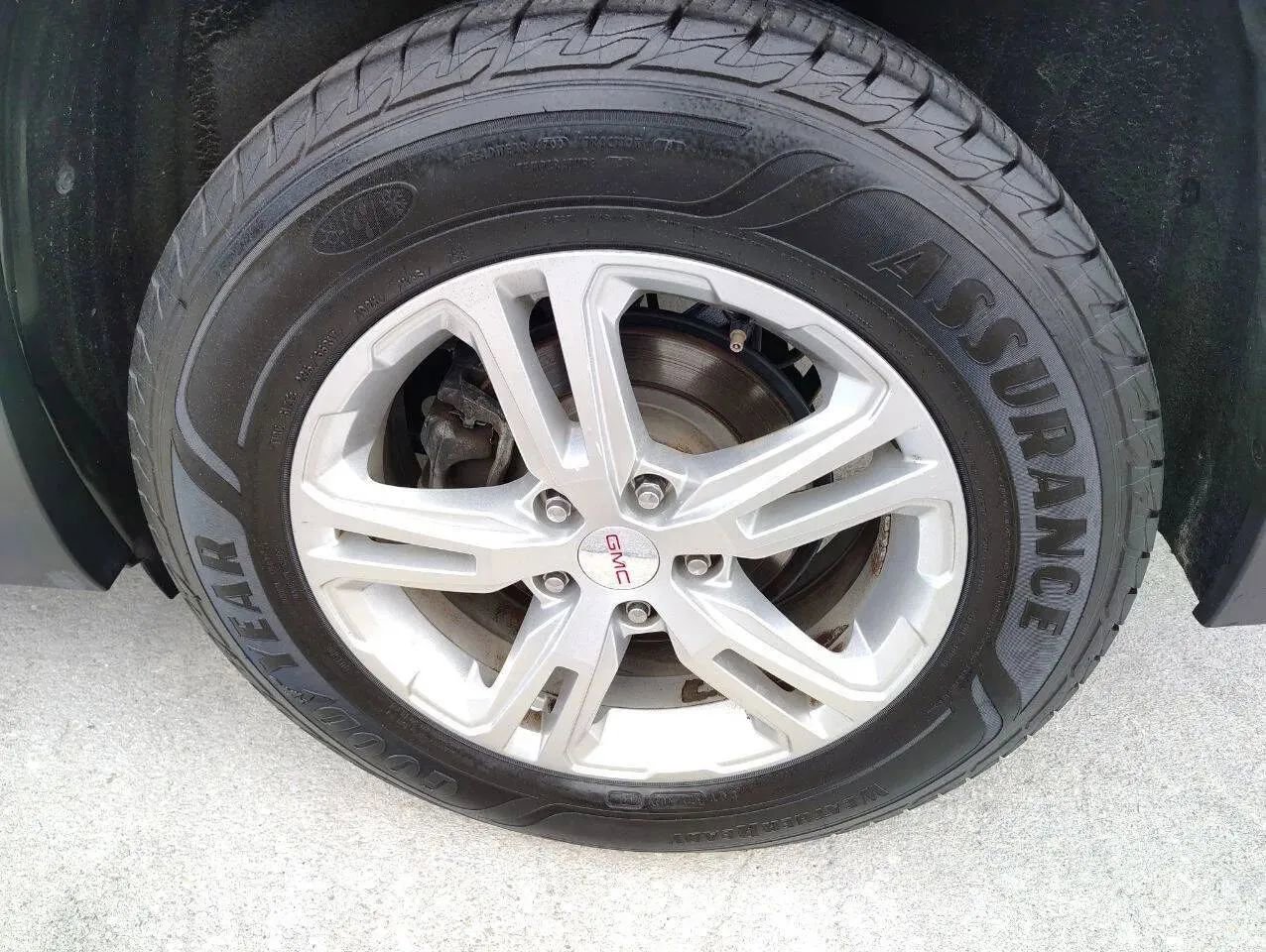 Used 2018 GMC Terrain SLE image 19