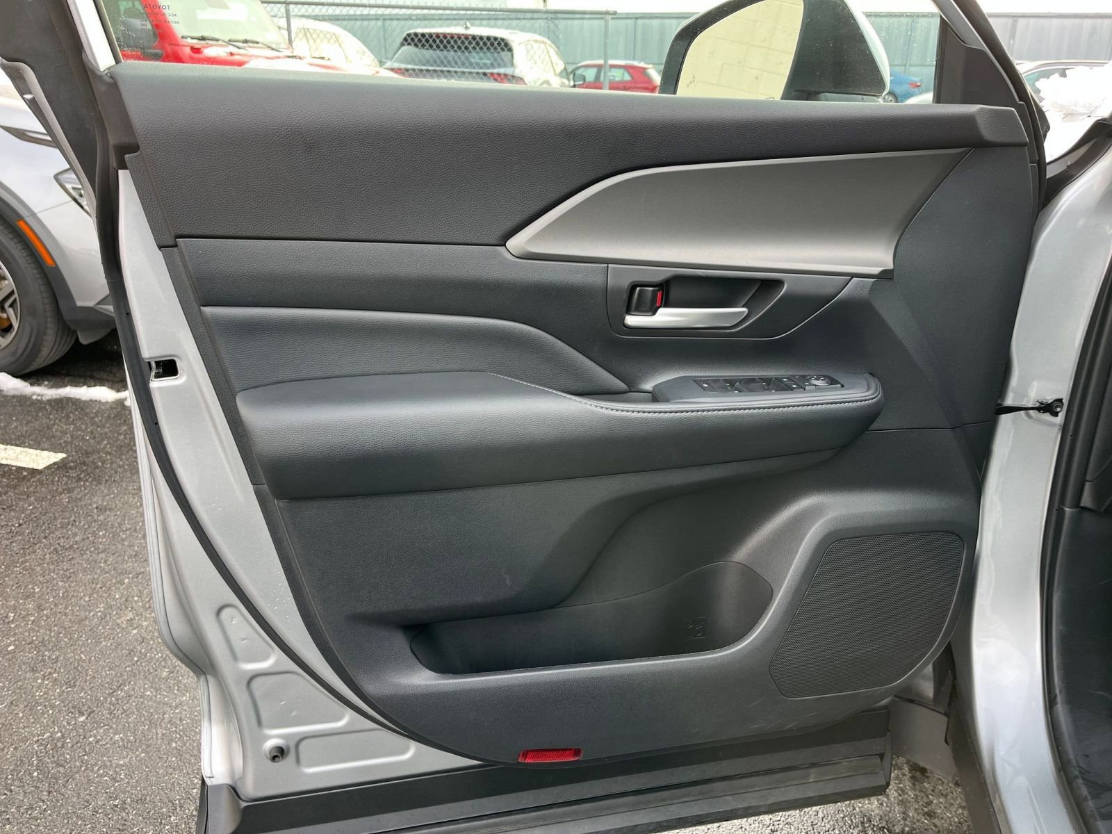 Used 2025 Toyota Grand Highlander FWD image 20