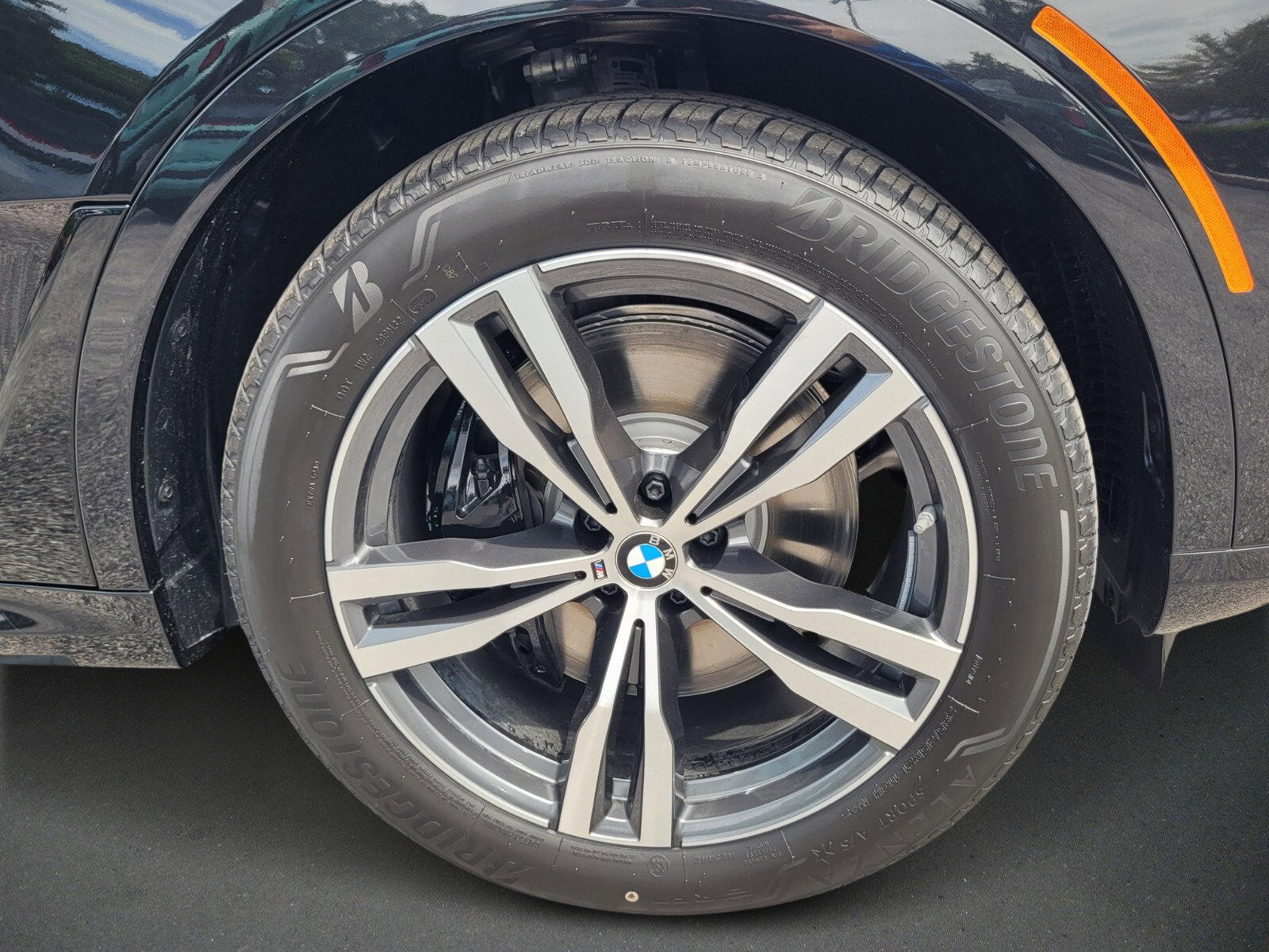 New 2026 BMW X7 M60i image 9