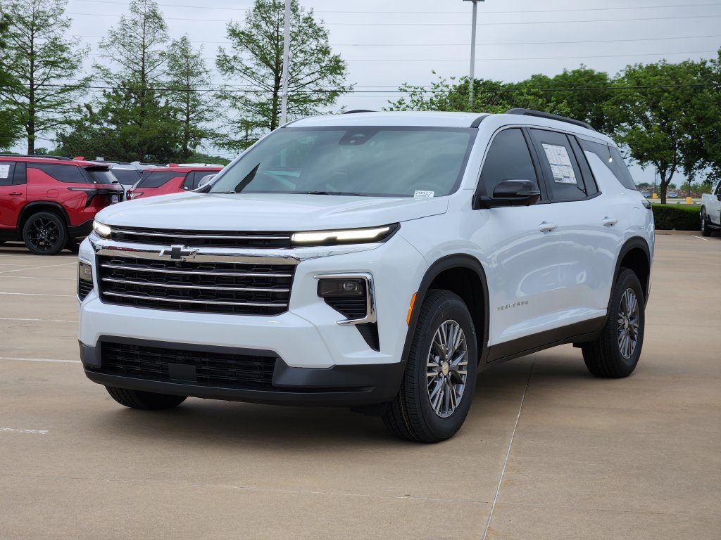New 2026 Chevrolet Traverse LT w/ Driver Confidence Package FWD image 2
