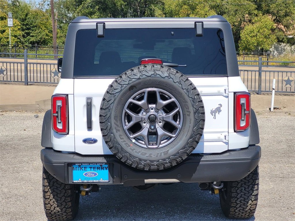 New 2025 Ford Bronco Badlands image 4