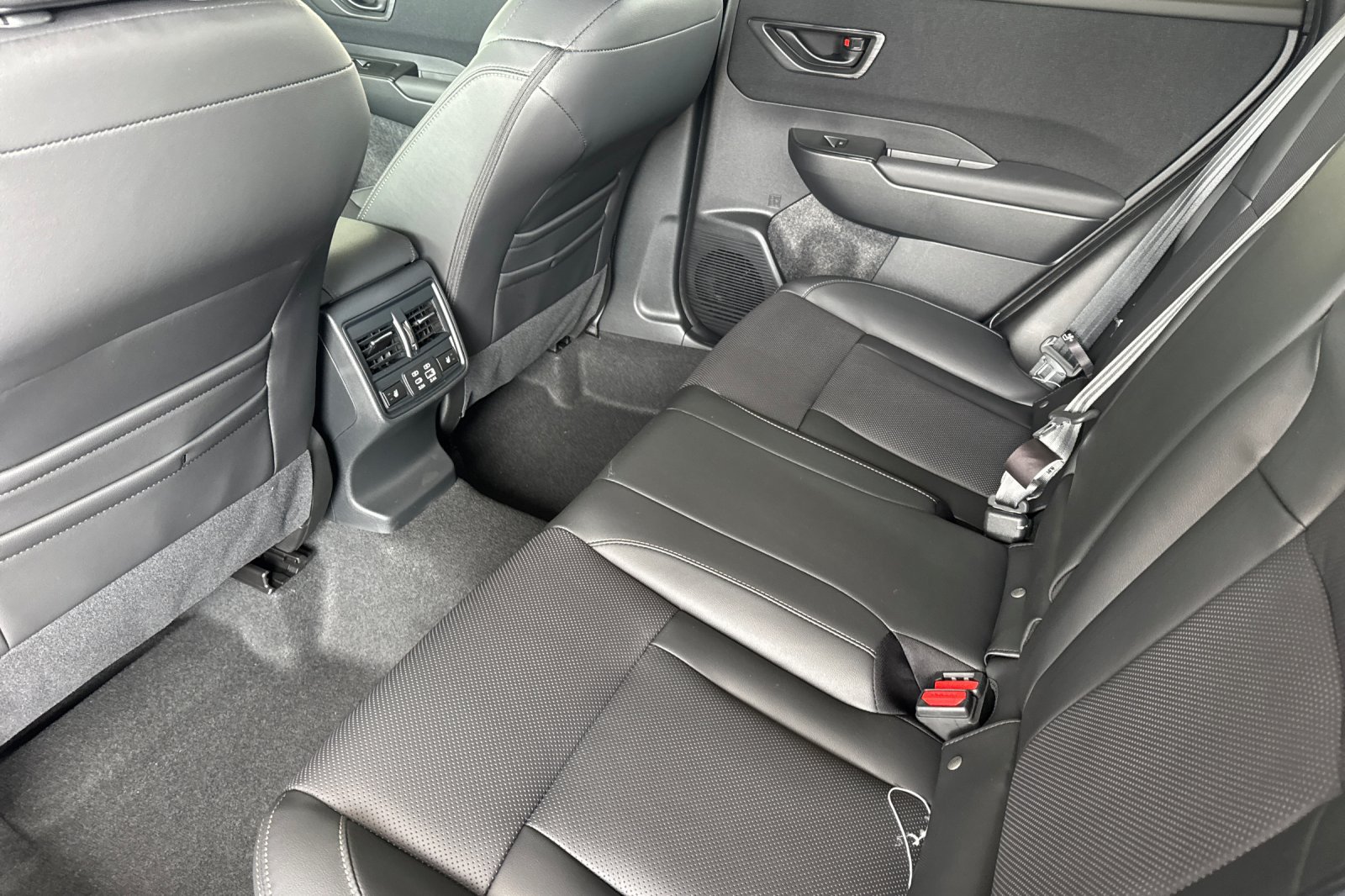 New 2026 Subaru Outback Limited XT w/ Premium/Limited Plus Package AWD/4WD image 12