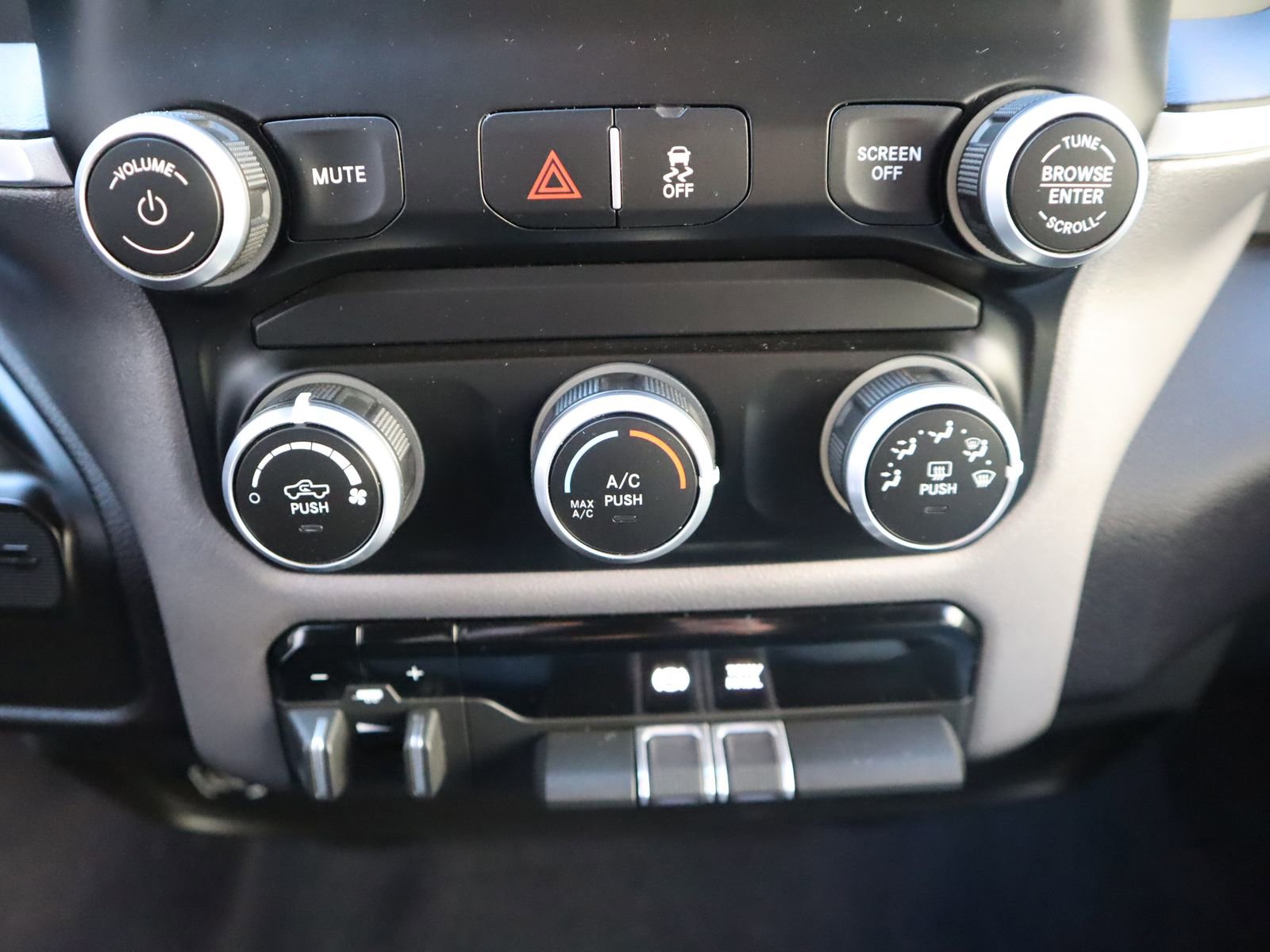 Used 2023 RAM 2500 Big Horn w/ Level 1 Equipment Group image 38