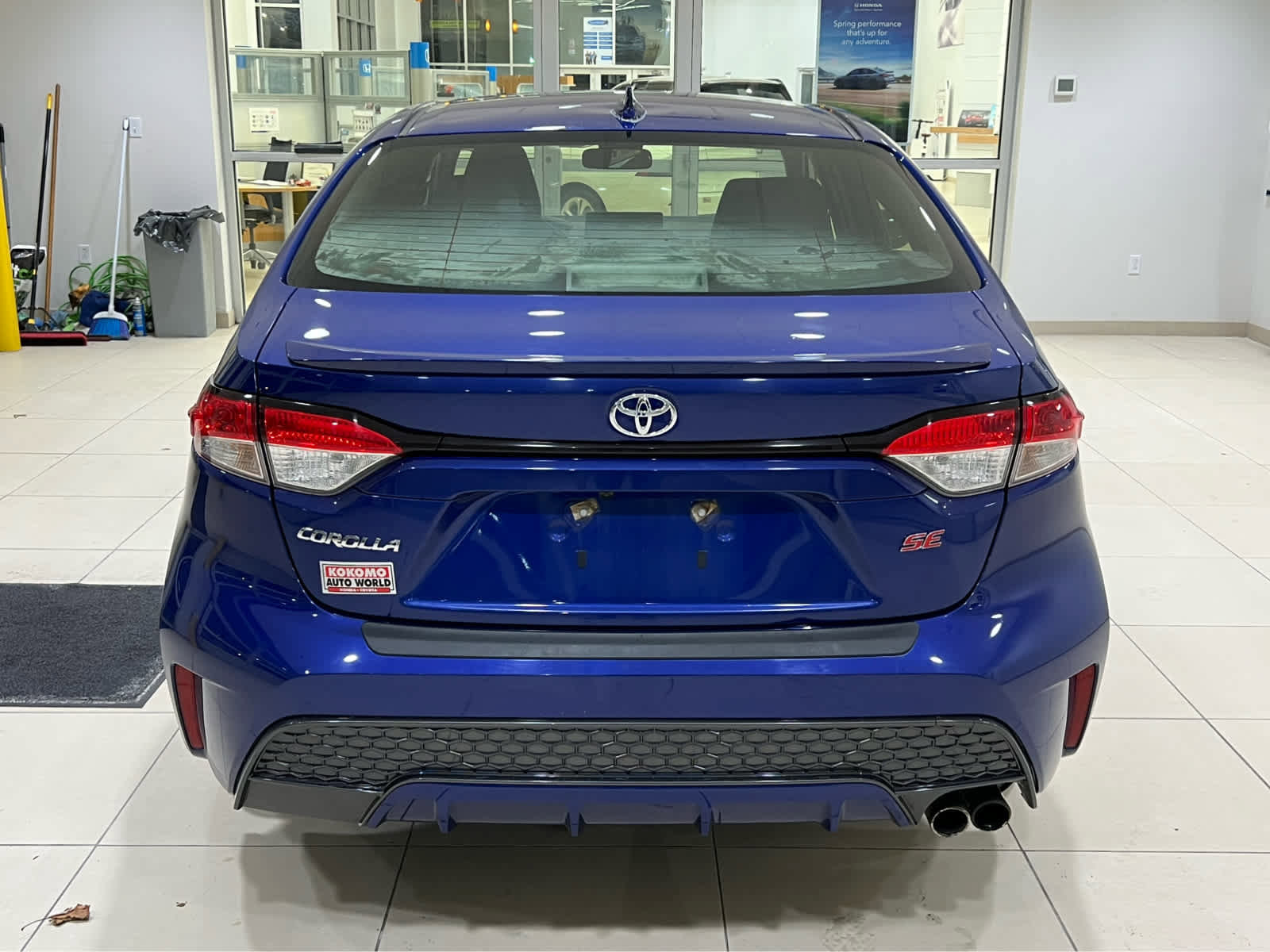 Used 2020 Toyota Corolla SE w/ SE Premium Package image 5