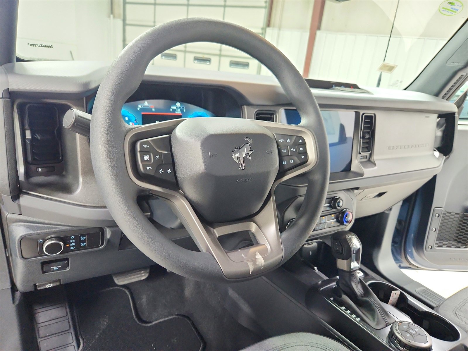 New 2025 Ford Bronco 4-Door image 18