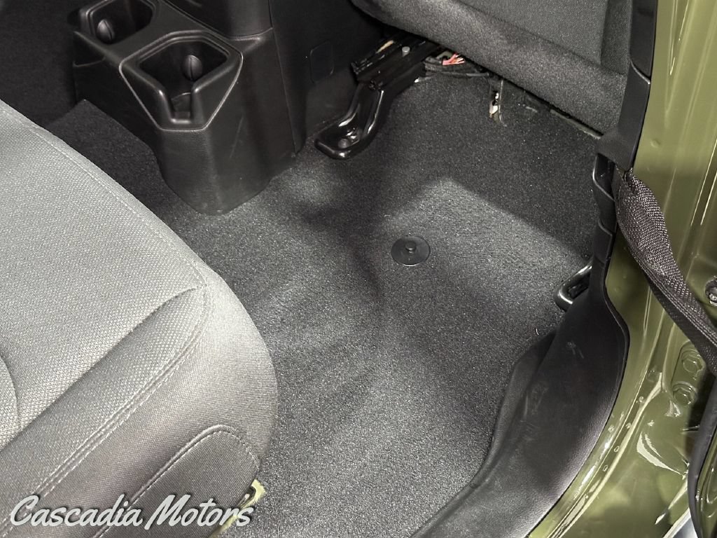 Used 2021 Jeep Wrangler Unlimited Sport AWD/4WD image 25