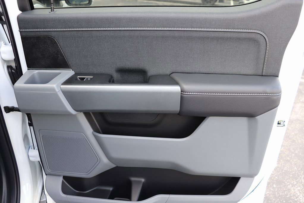 Used 2025 Ford F150 Lightning XLT image 18