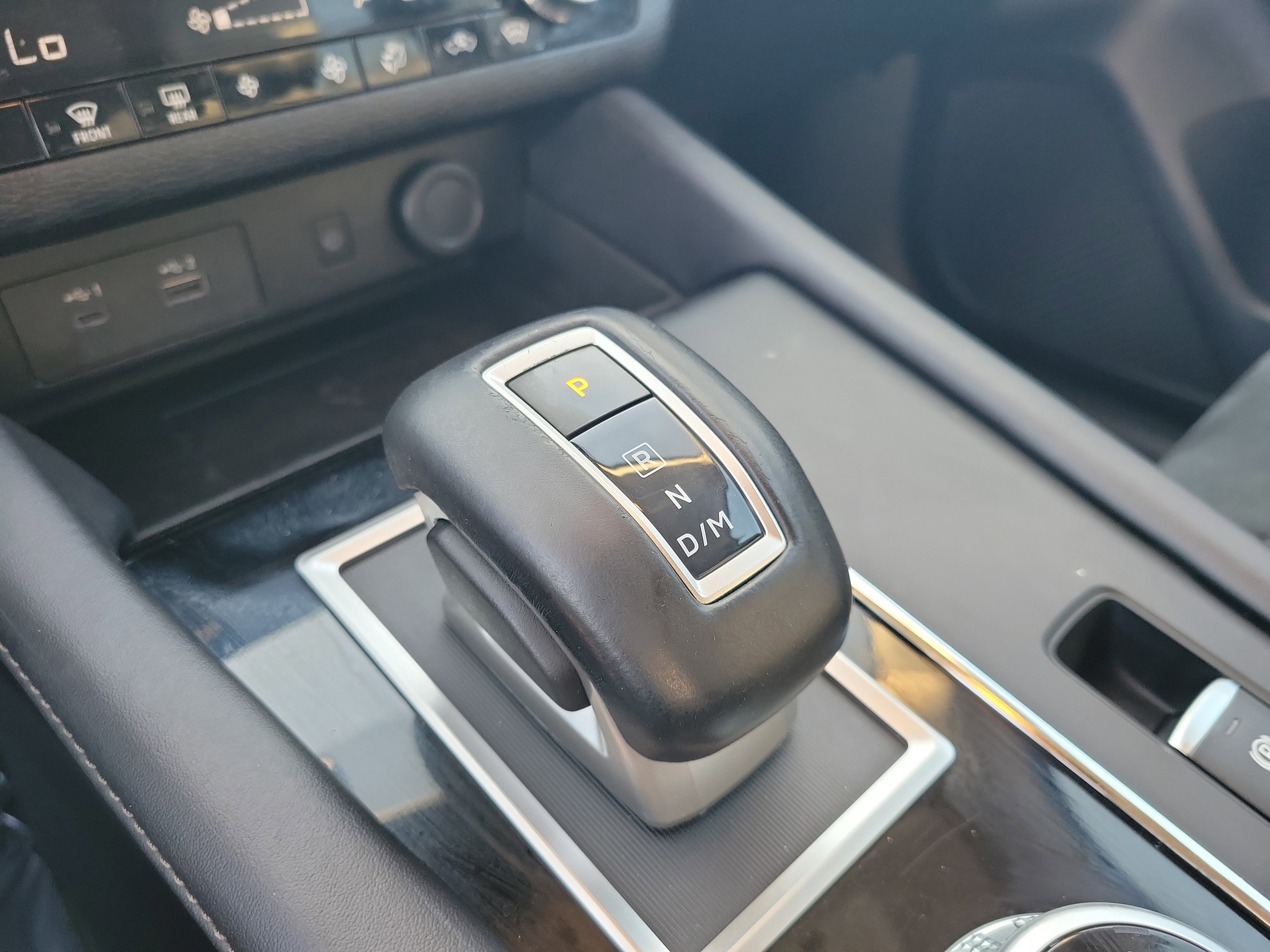 Used 2024 Mitsubishi Outlander SE image 35