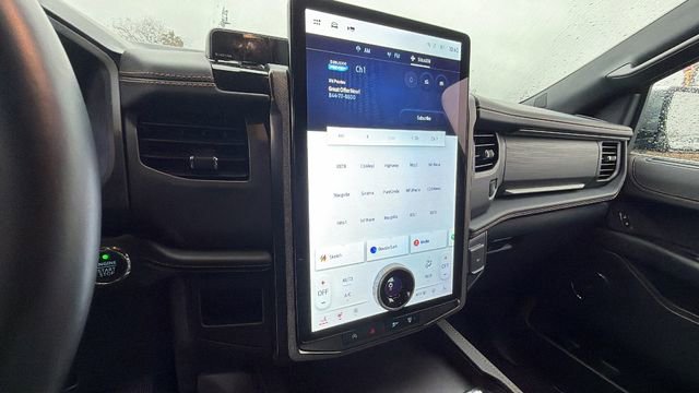 Used 2024 Ford Expedition Platinum image 25