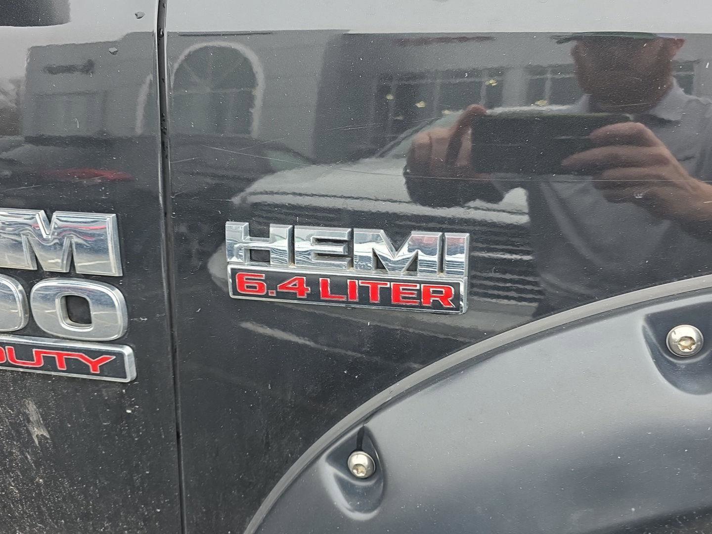 Used 2018 RAM 2500 Tradesman w/ Chrome Appearance Group image 5