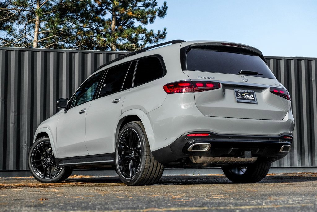 New 2026 Mercedes-Benz GLS 580 4MATIC image 2