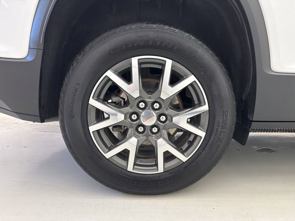 Used 2023 GMC Acadia SLE w/ Driver Convenience Package FWD image 12