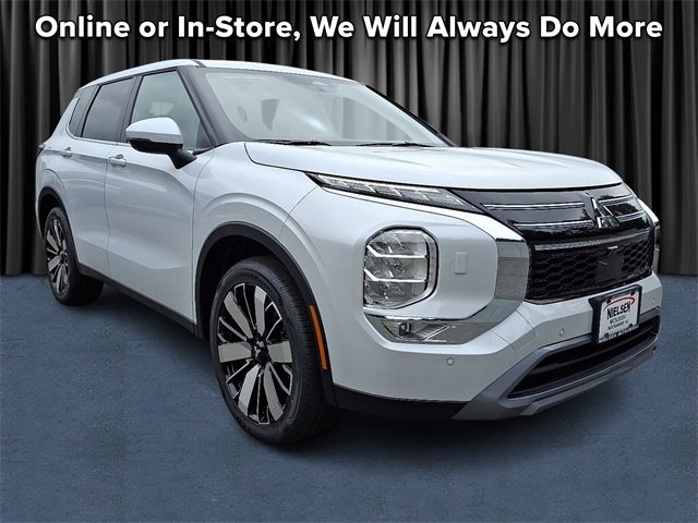 New 2025 Mitsubishi Outlander SE image 1