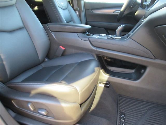 Used 2022 Cadillac XT5 Luxury image 9