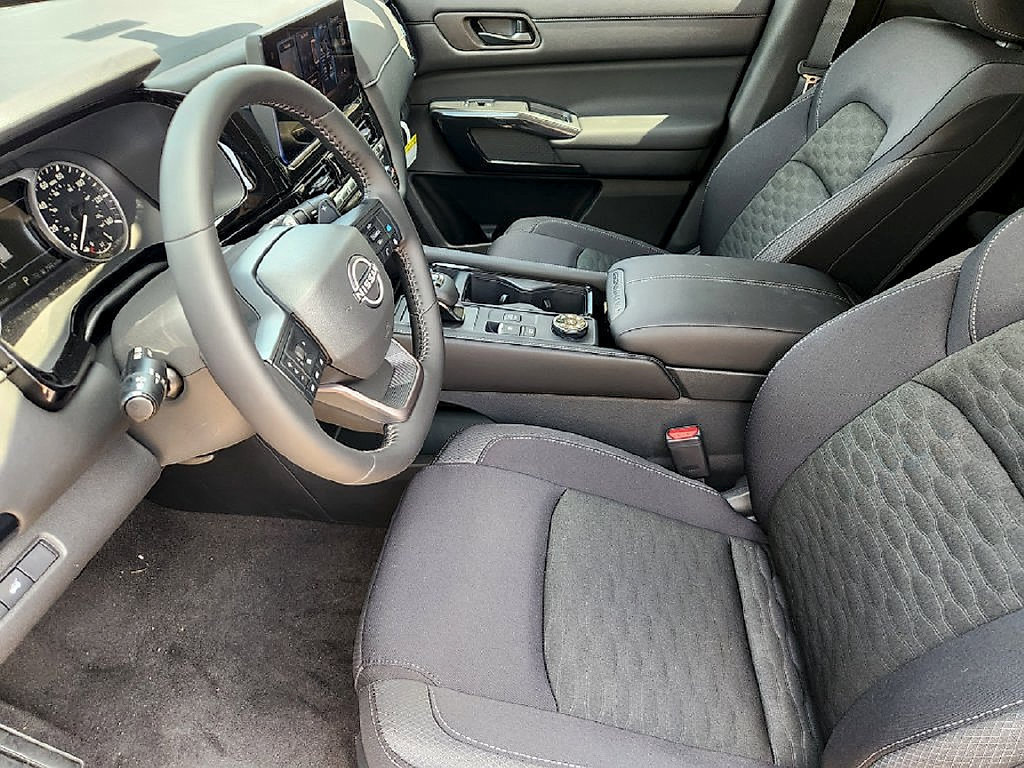 New 2026 Nissan Pathfinder SV w/ Cargo Package AWD/4WD image 13