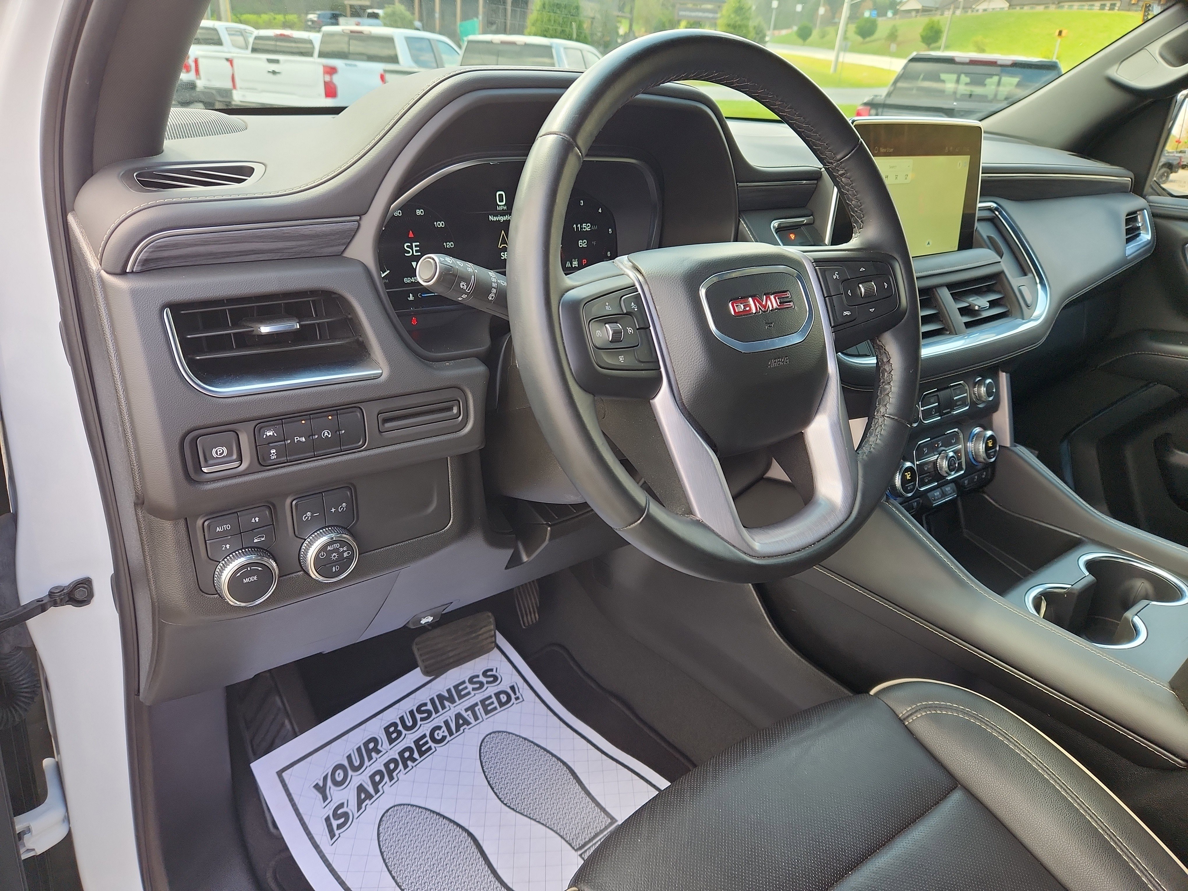 Used 2024 GMC Yukon SLT image 16