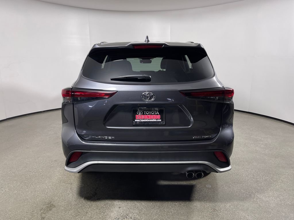Certified 2025 Toyota Highlander XSE image 4