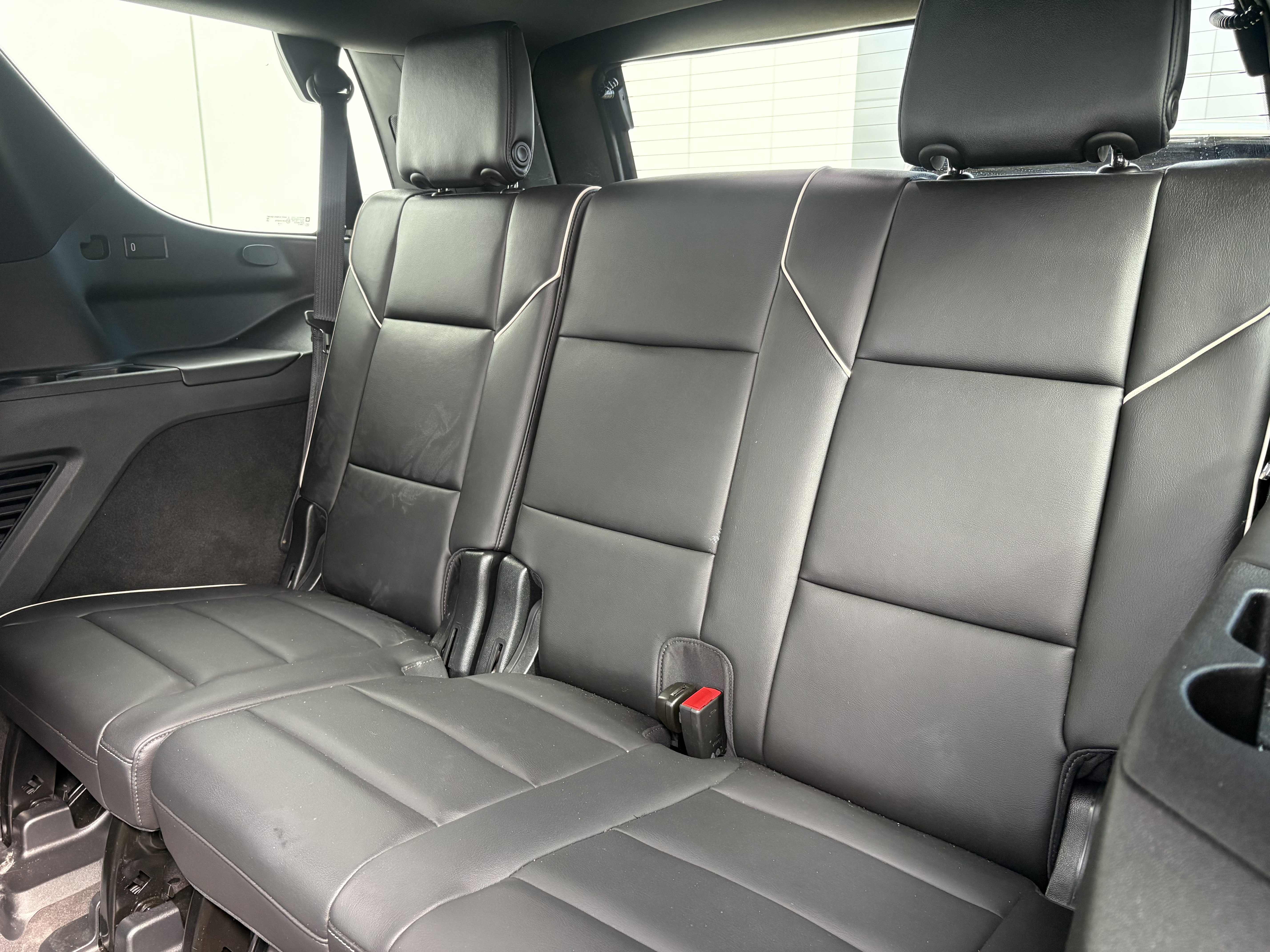 Used 2023 Cadillac Escalade Premium Luxury w/ Performance Package AWD/4WD image 14