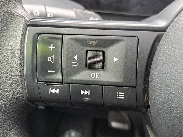 Used 2025 Nissan Kicks S image 16