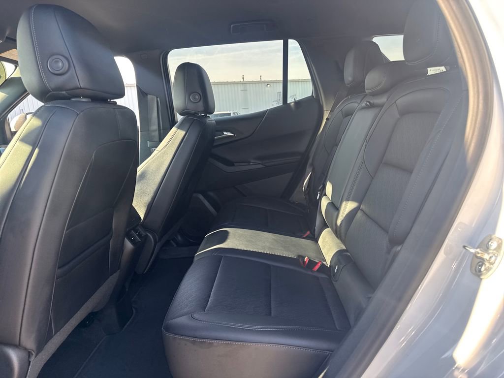 Used 2026 Chevrolet Equinox LT w/ Convenience Package II FWD image 13