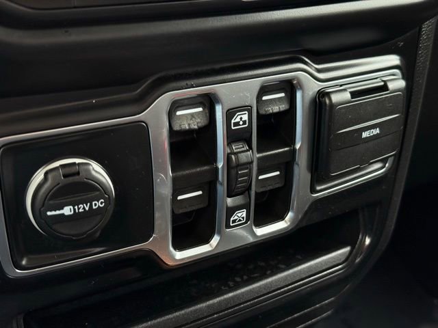 Certified 2022 Jeep Gladiator Sport AWD/4WD image 27